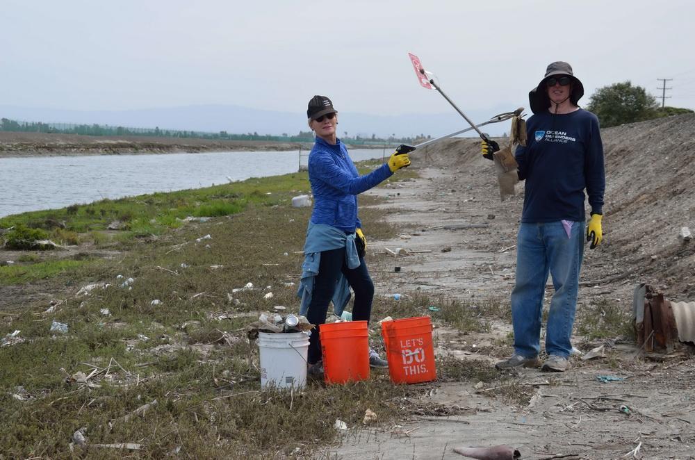 ODA Shoreline Cleanup Volunteers LInda Nicholes and Jim Lieber