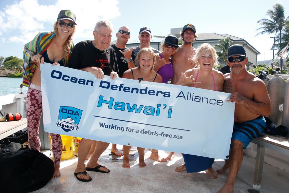 ODA-HI Boat & Dive Crew ready to remove ocean debris