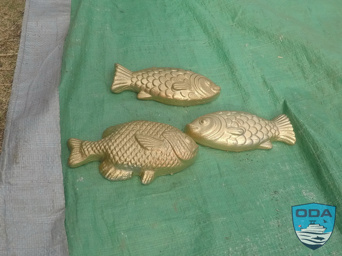 Gold fish weights