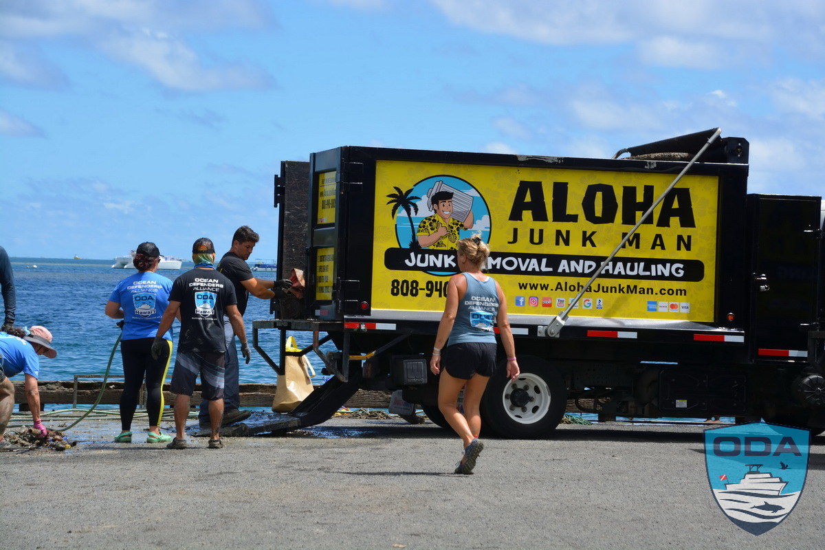 Aloha Junkman truck and ODA volunteers