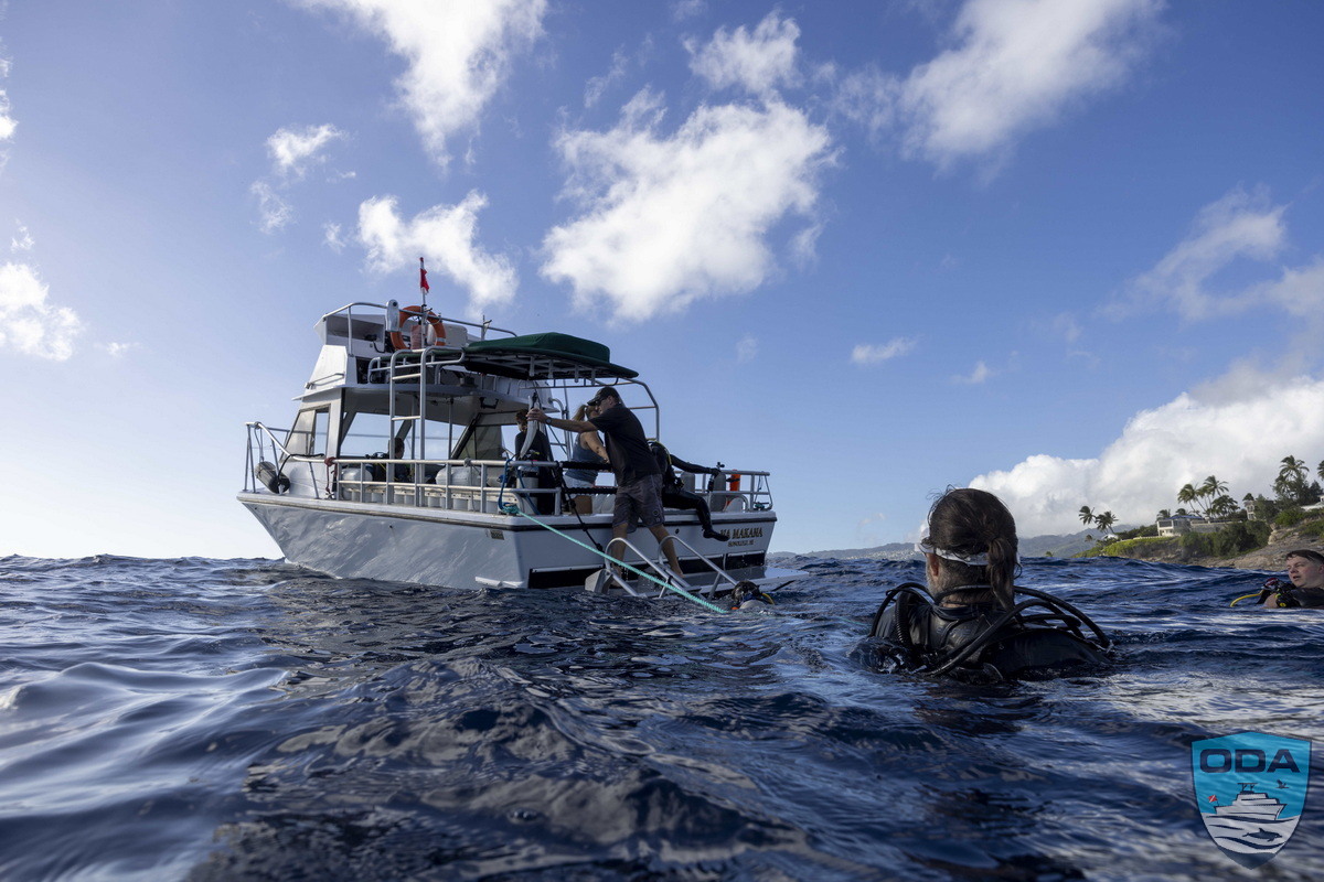 Aaron's Dive boat with ODA volunteer divers