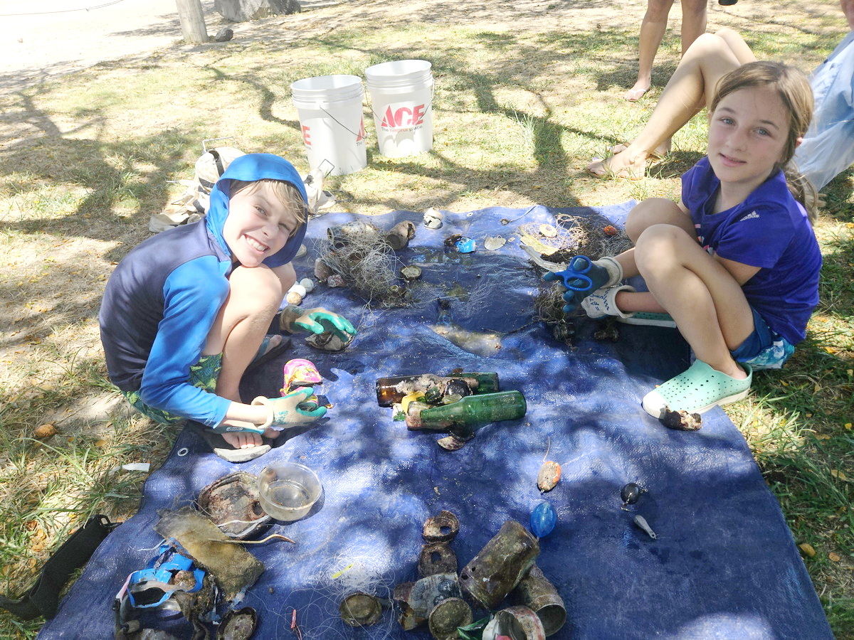 news 2025 10 22 2025 07 04 Solea n Abby 3 1200w