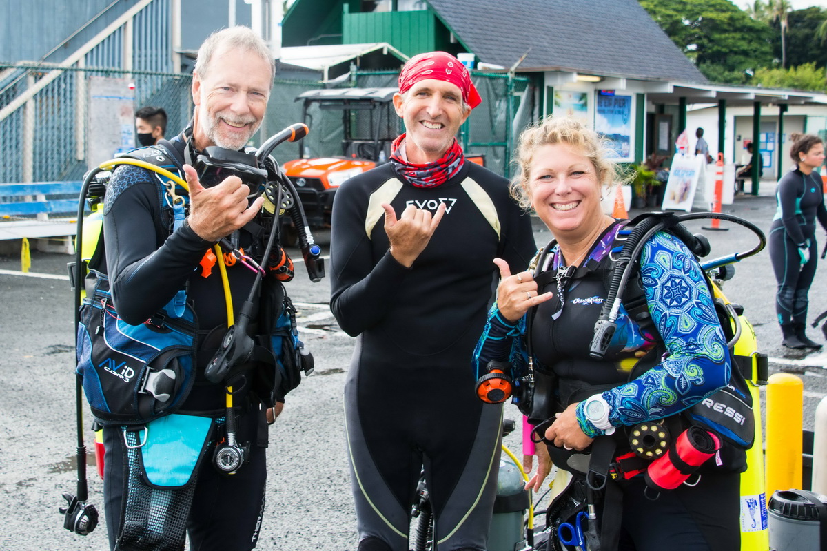 Divers gearing up Mark Glenn n Marjorie