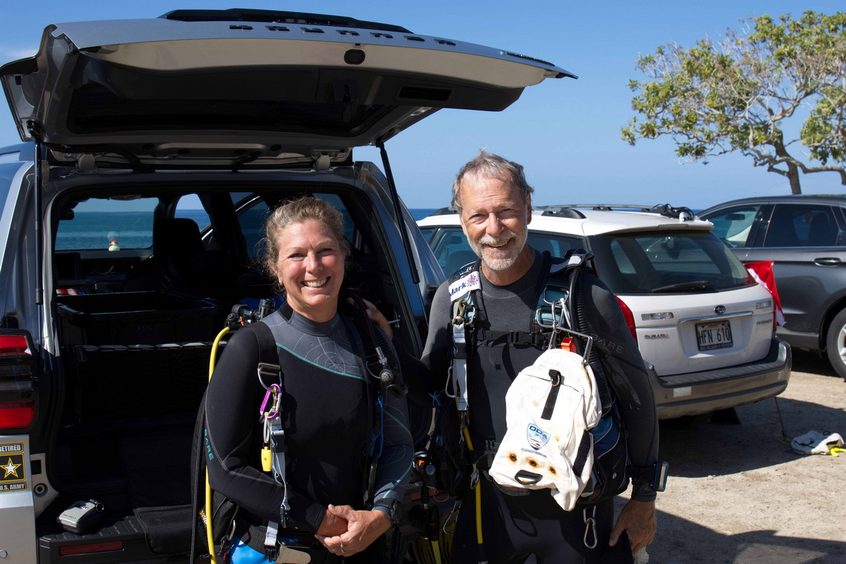 Divers suiting up 2 Marjorie n Mark